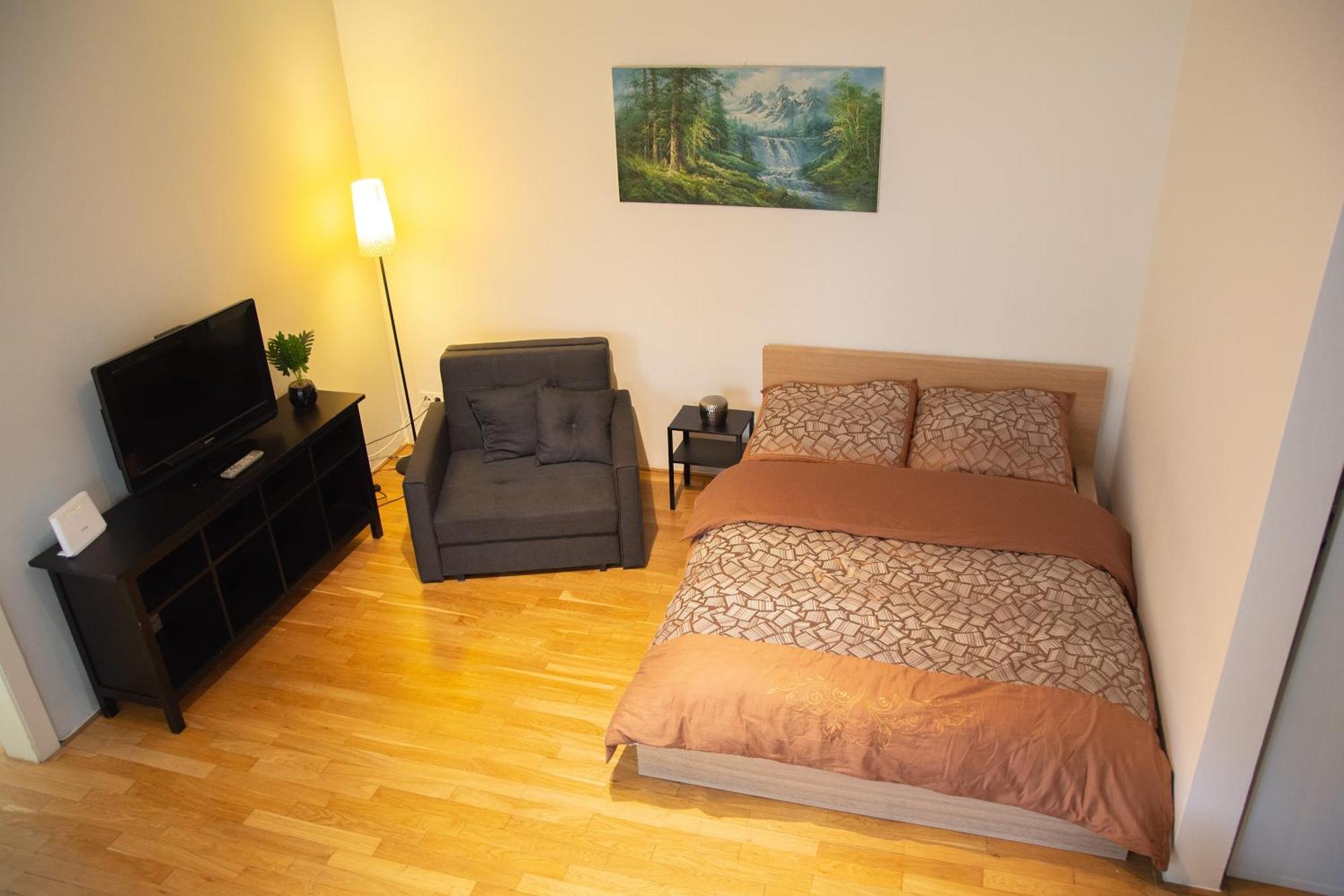 City Centre Garden Apartment With Parking Praga Exterior foto
