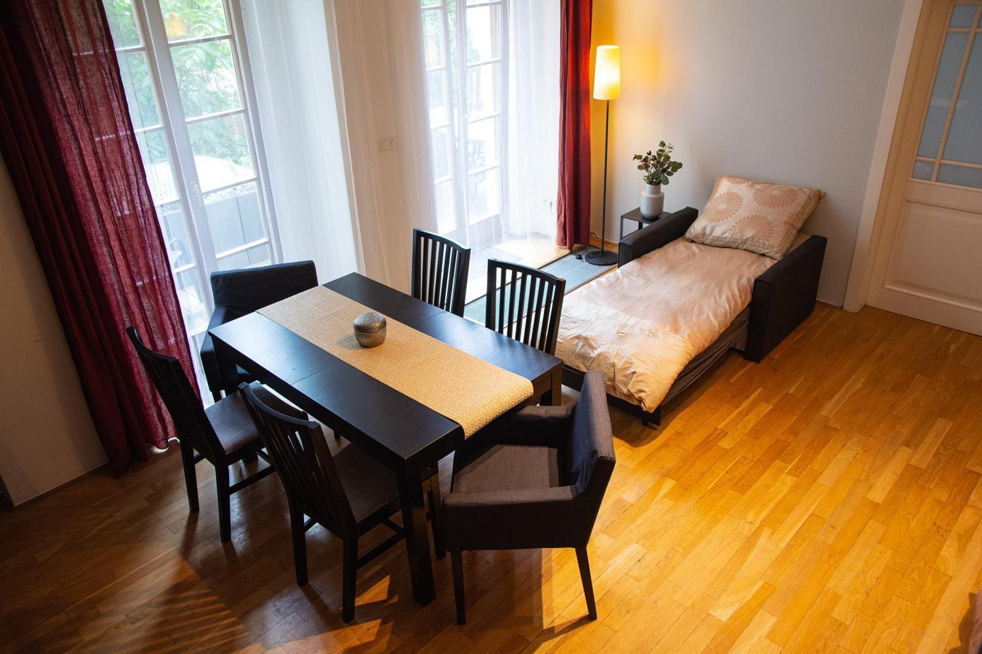 City Centre Garden Apartment With Parking Praga Exterior foto